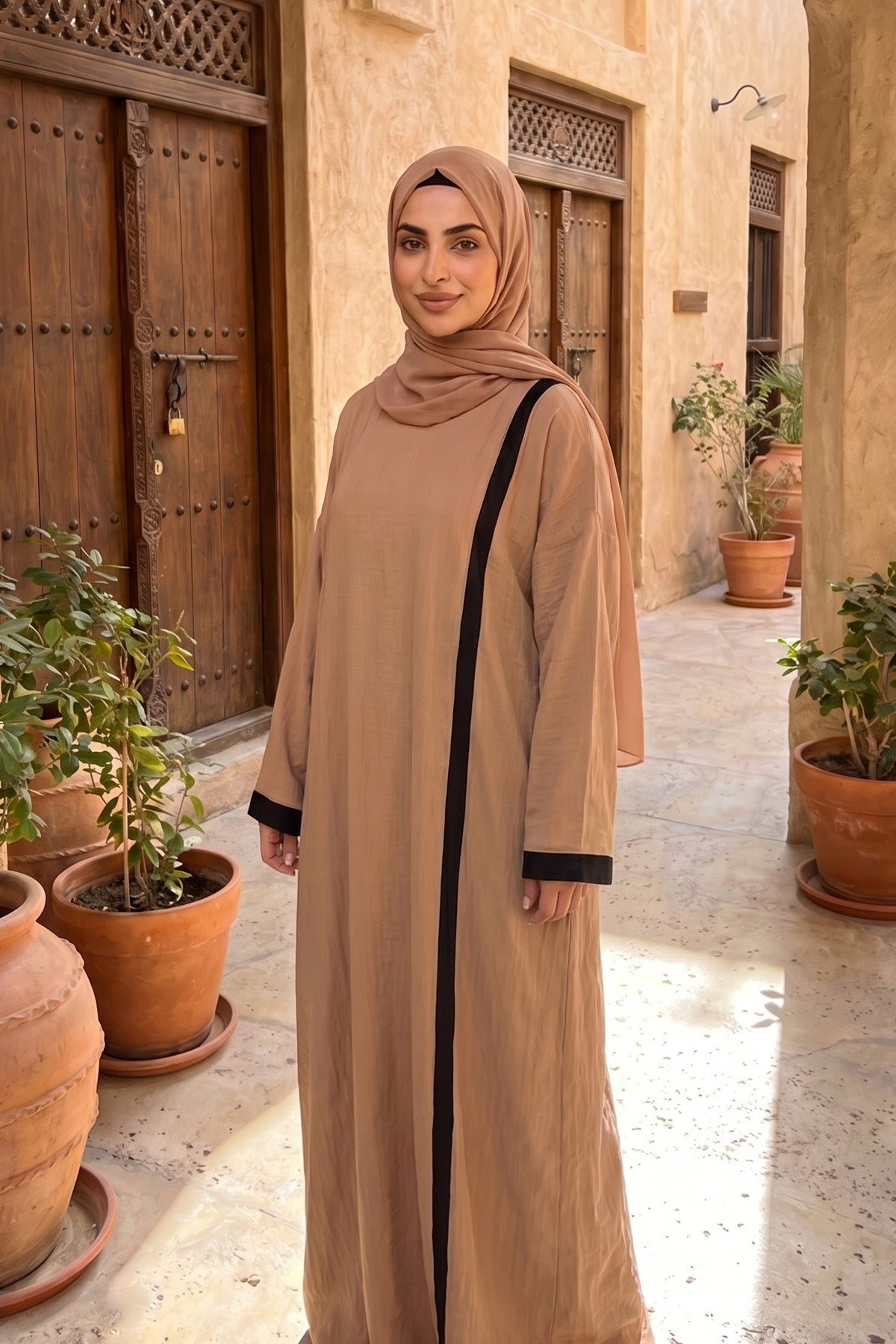 “Nadra” Tesettür ve Namaz Elbisesi Siyah ve Taba | L’nour